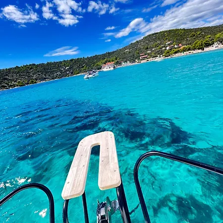 Botel Private Boat Tour Half-day,blue Lagoon & 2 Secret Place